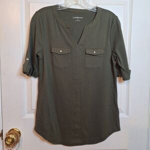Croft & Barrow Army Green V Neck Henley Short Sleeved Top Grunge Indie Size S